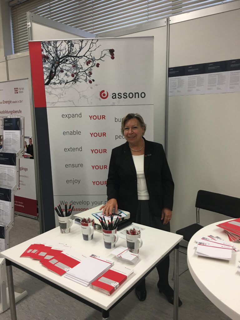 Messestand von assono auf der Schülermesse TRAUMBERUF IT & TECHNIK