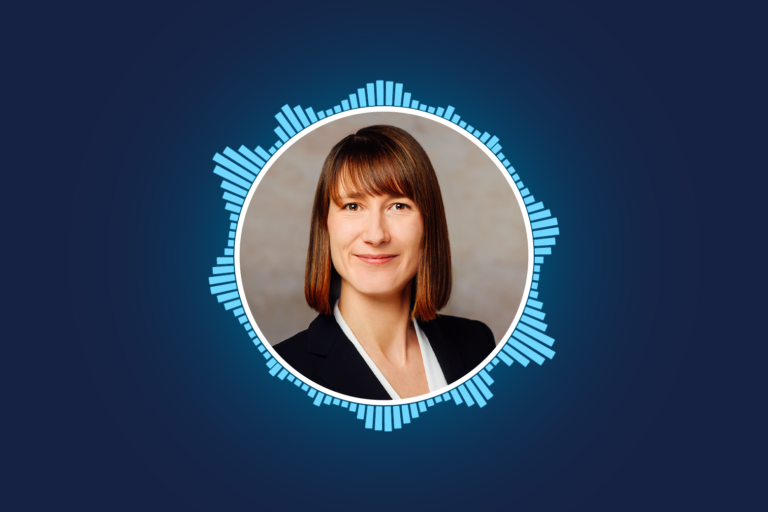 Dr. Lisa Precht ist Diplom Psychologin und bei IBM als Leiterin der Abteilung Customer Care & Conversation Design IBM Client Engineering tätig.