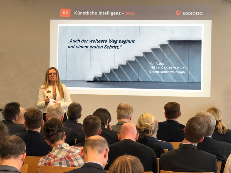 Lydia Bahn mit dem Vortrag: Künstliche Intelligenz - Jetzt - konkret - profitieren.